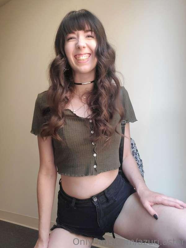 ☀️good morning☀️

Out walking and running errands. It is so ..