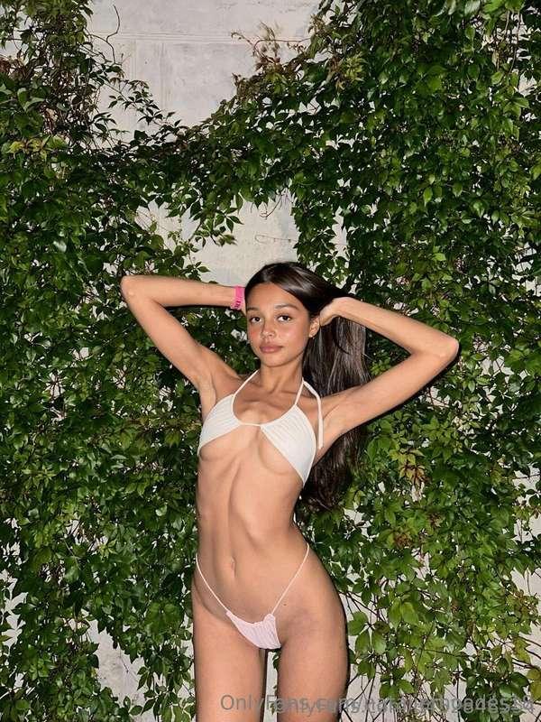 natalierhoades18 main image