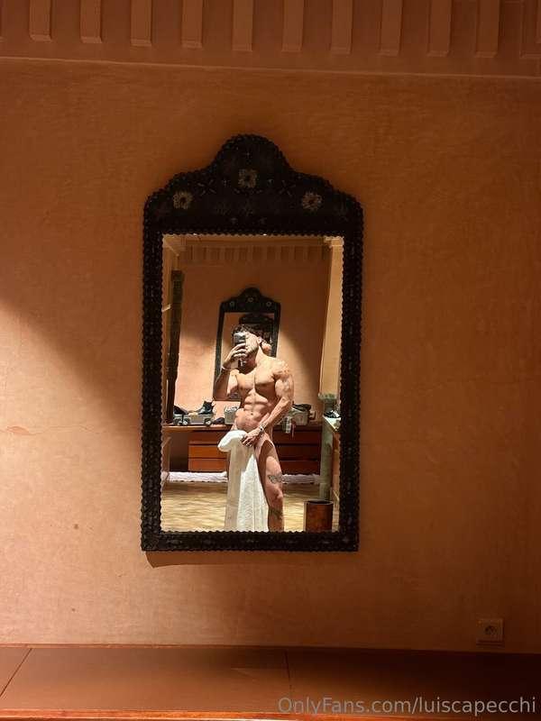 I’ve been a naughty boy on vacay 😈 come get this cock