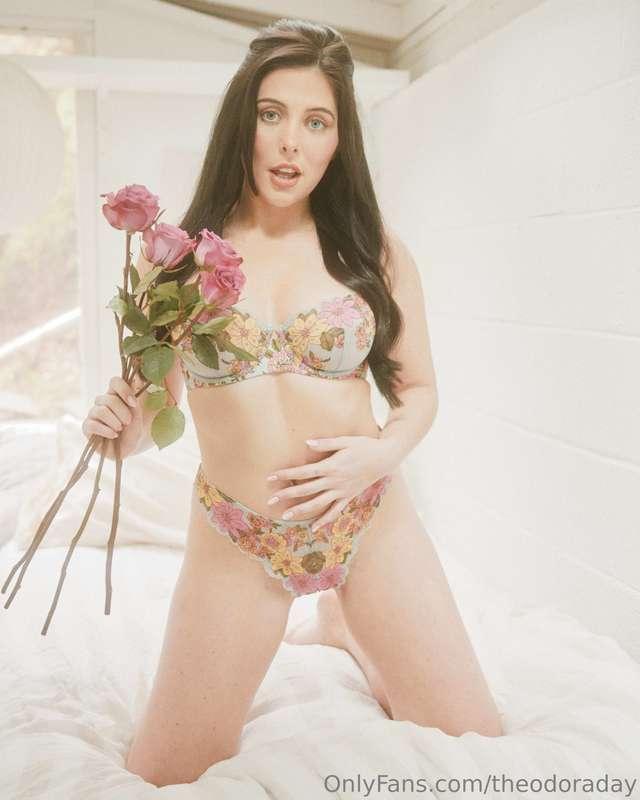your dream girl irl 💫