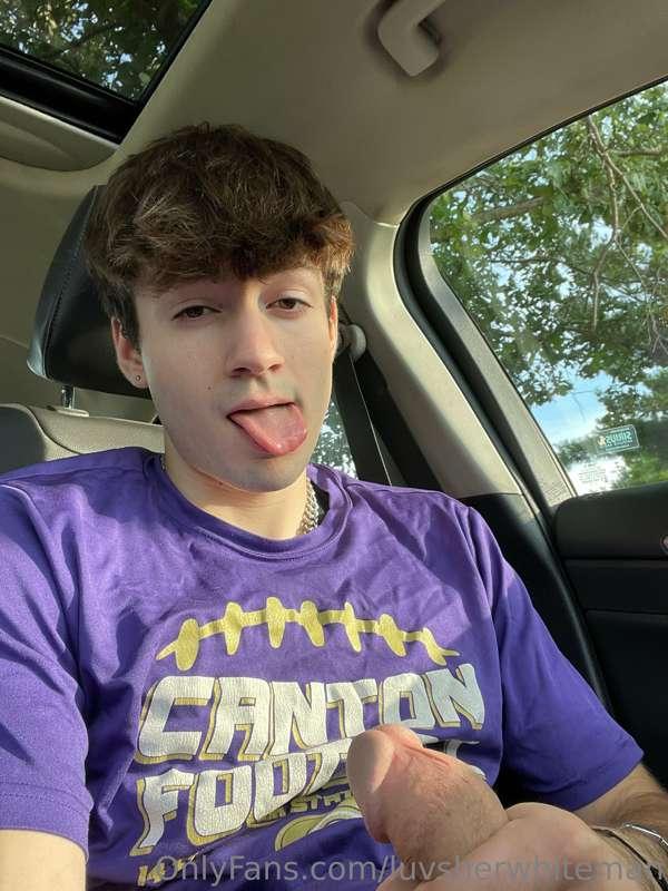 i’m surprised i don’t get caught nutting(check dms)🤭😉