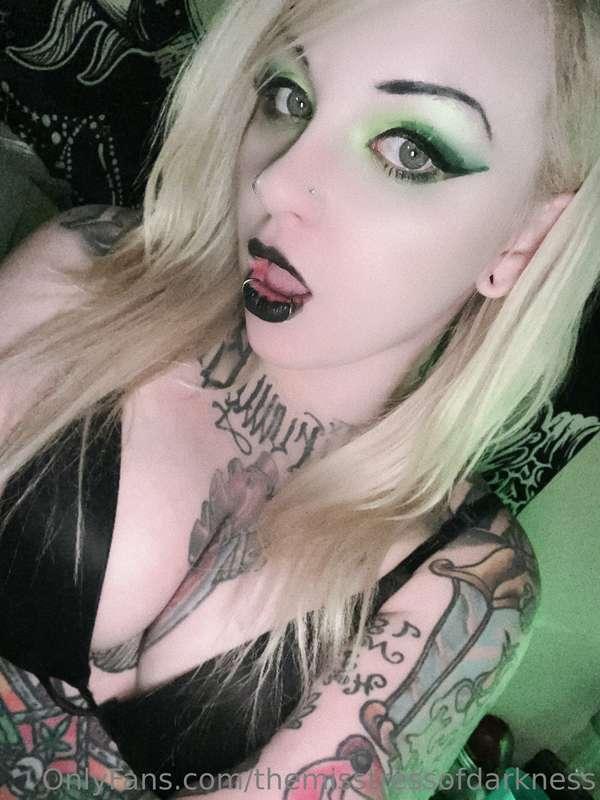 themisstressofdarkness image #1