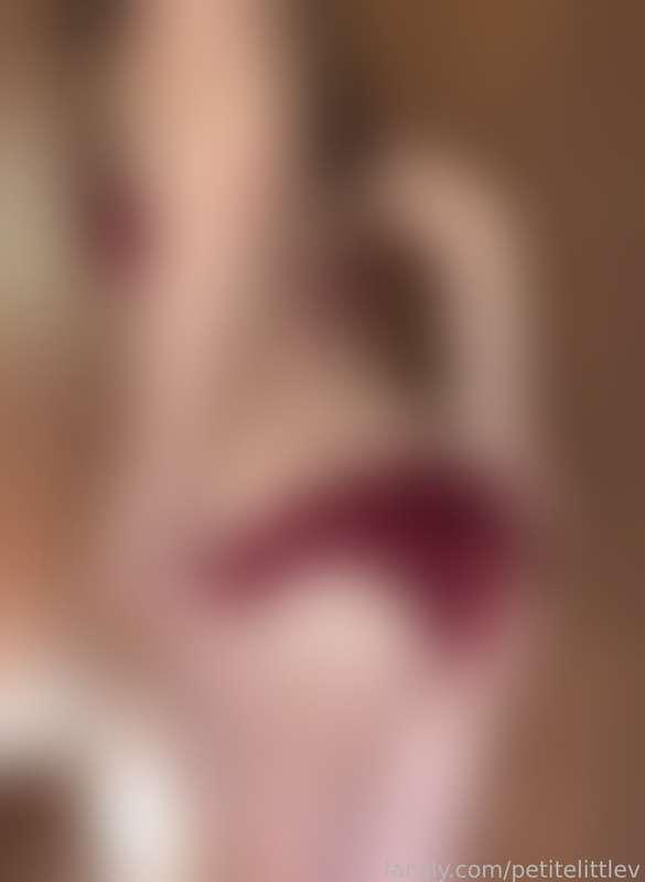 petitelittlev image #3