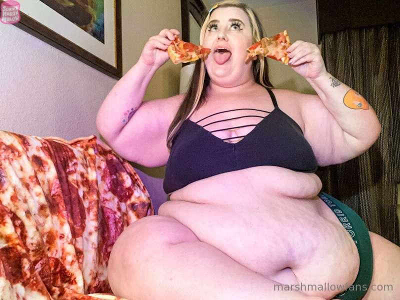 Put it in my mouth. 🍕 Fans who have rebill on are getting a ..