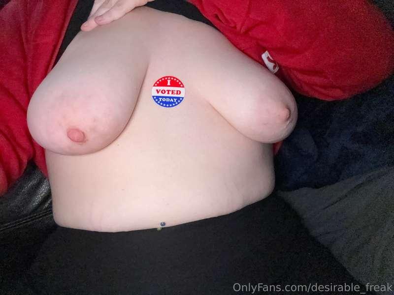 Hello fellow Americans!Dont forget to vote today!!