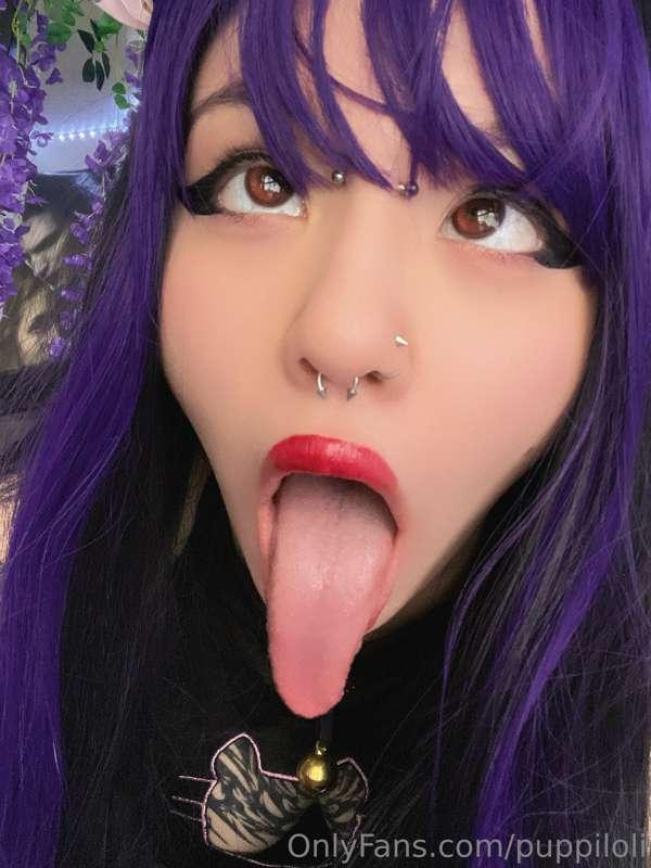 Oh my kitty what a big mouth you have 😏 I think you need som..