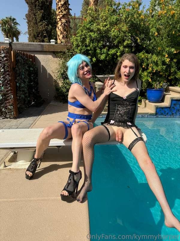 Would you try to push me into the pool like @nyxi_leon to se..