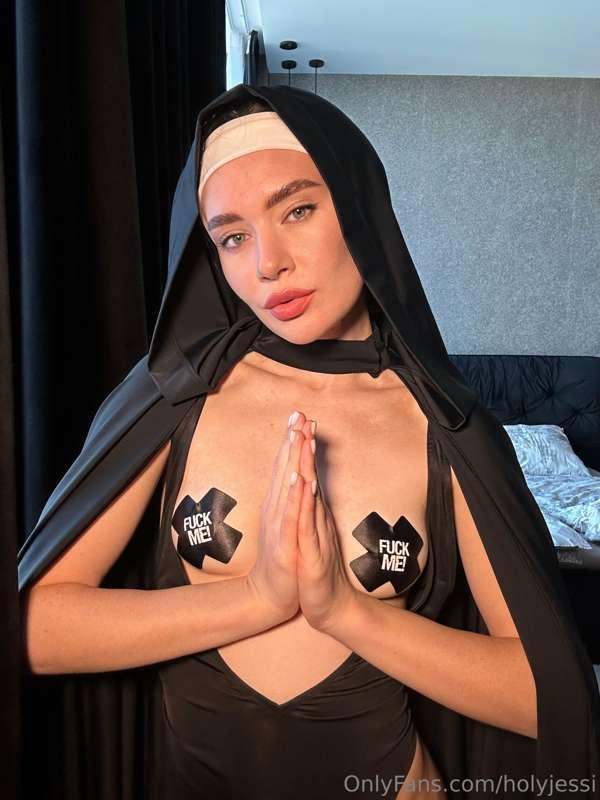 holyjessi main image
