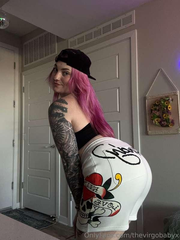 do you prefer sweet, flirty texts during the day 💋or deep la..