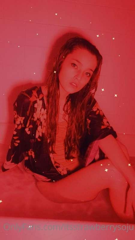 itsstrawberrysoju image #3