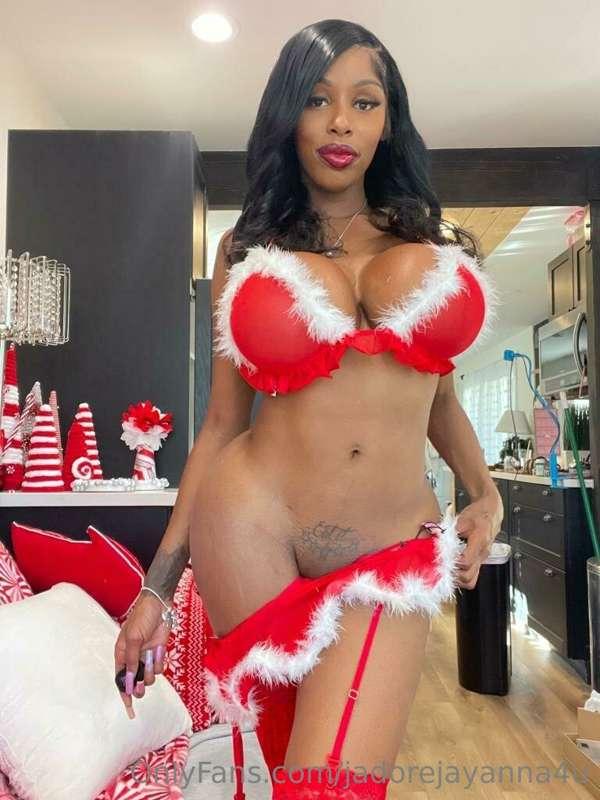 Merry Christmas baby, I’m ready to be unwrapped 😈