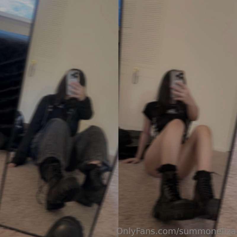 I wish I had someone here to touch me all over 😪🩶🖤