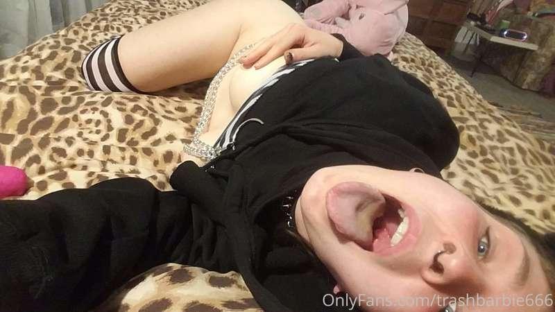 🎀 my mouth is wide open daddy, pleaseee let me be a good lit..