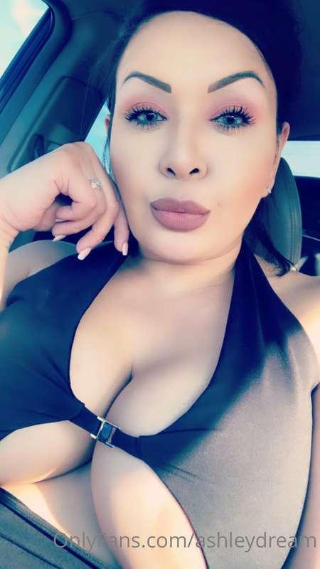 I’m back from Mexico ready to post new pictures 😝😛