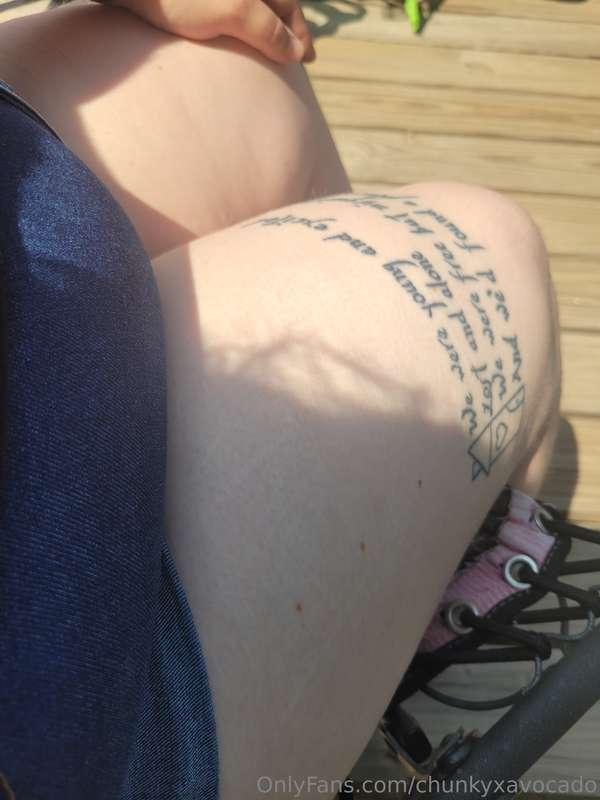 Come lay your head in my lap & tell me about your day babe 😘