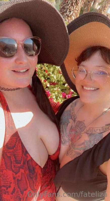 Shooting some sexy content at the Hot Springs with @chelsead..