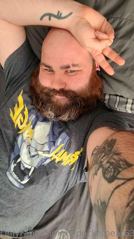 Hold up and let me take a selfie 🤳 👀 😋