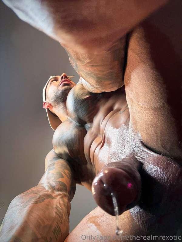 Thirsty much? 👄💧 Think they call this the fountain of life 💦..