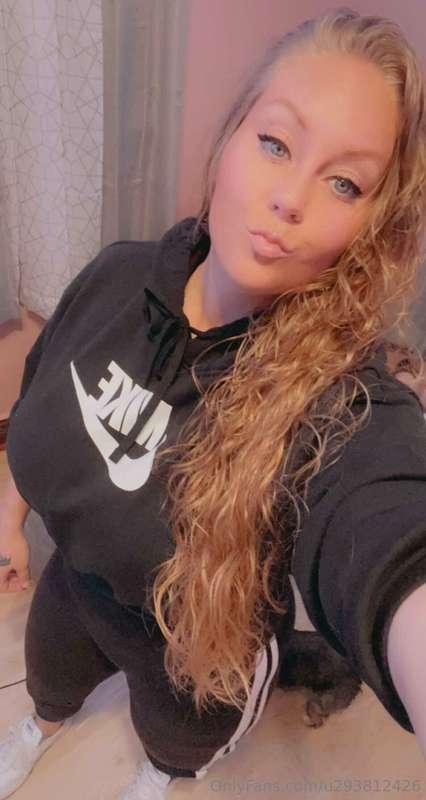 Good morning my loves! 😍 I hope everybody has a great day! 💙