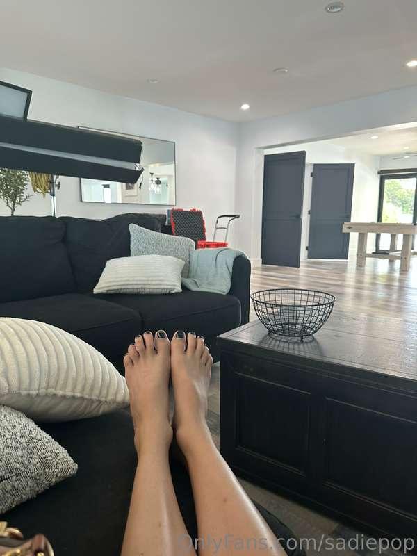 I’m locked out of my Twitter :( #toes