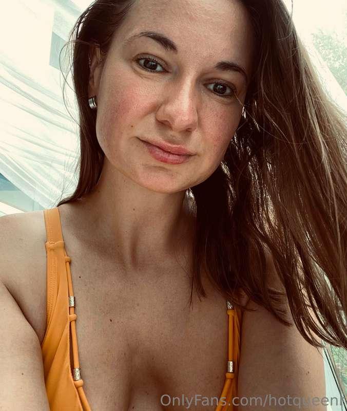 No make-up, no hairstyle, no flawlessness…just me😊