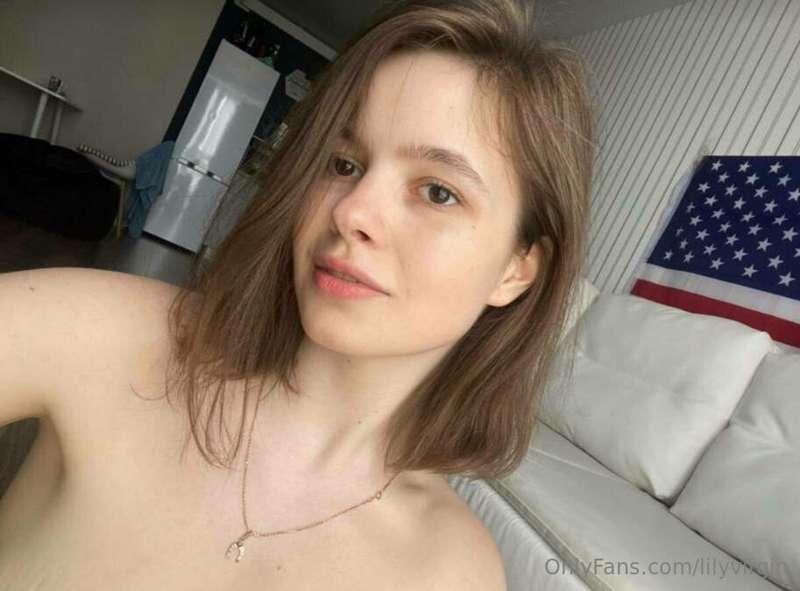 My bestie @babyy_emma enjoys her body and loves to play with..