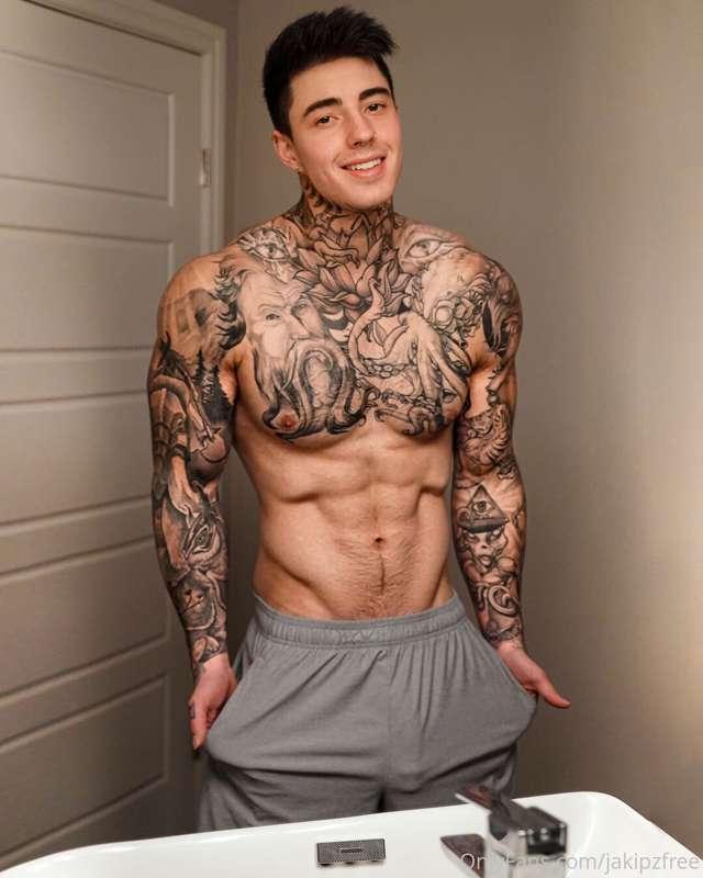 Can we use eachother like our own personal fuck toys 😈..? @j..