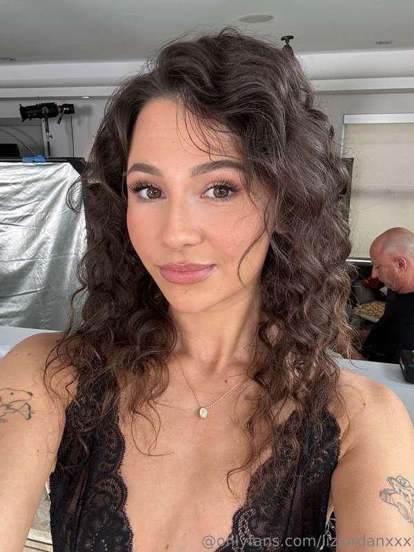 I'm filming more sexy content for you!! 🔥 I love being your ..