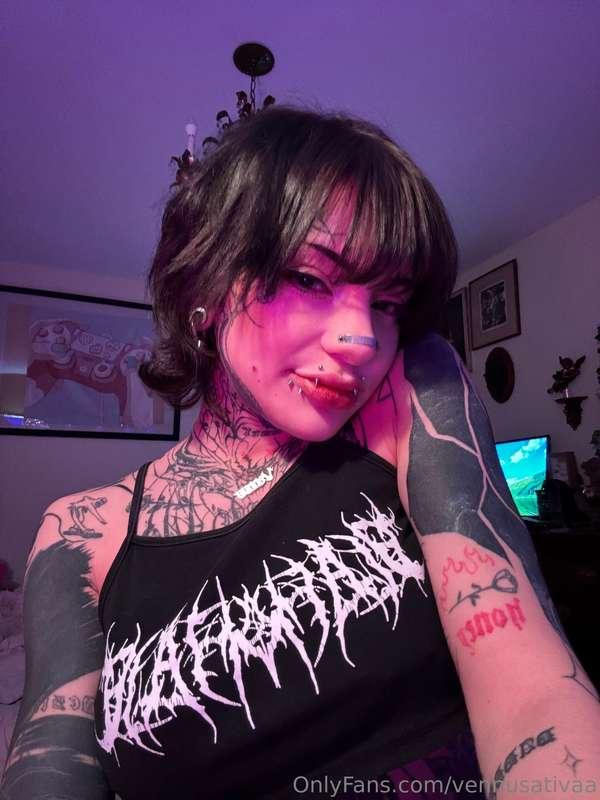 Are you into goths? 🖤
