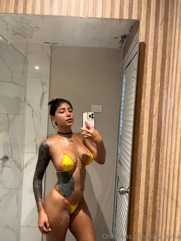 Bb you're the one i want watching me 😘