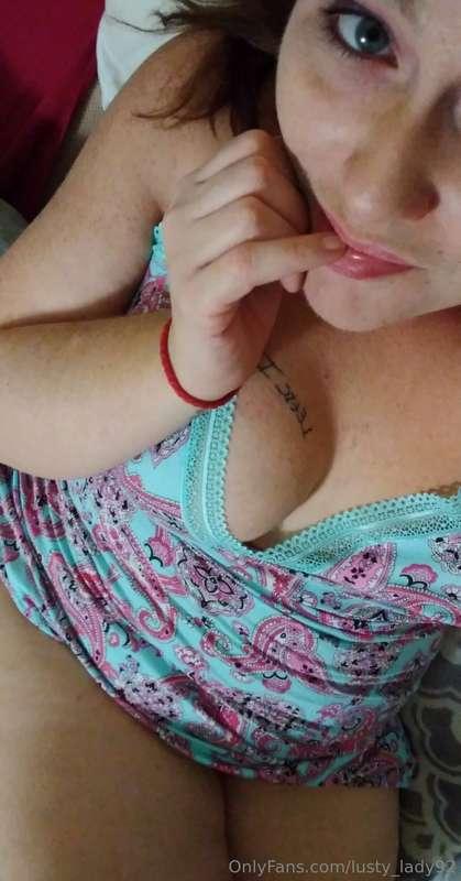 Coffee, blunt, and a little self pleasure😈 who wants to join..