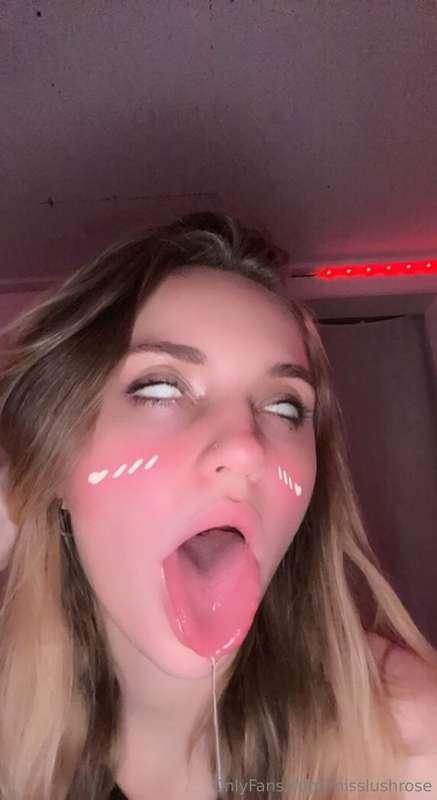 Sum more ahegao 🩷