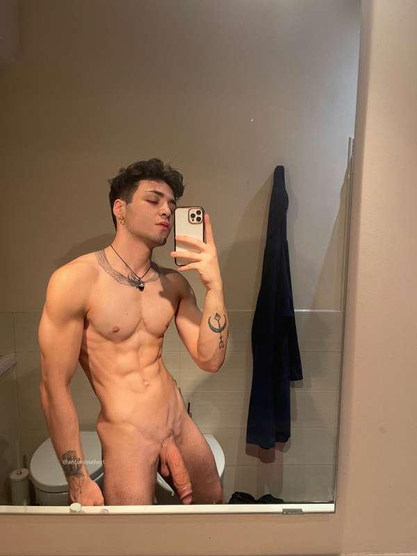 Just woke up ❤️  (I’m upgrading my body for y’all so fast te..