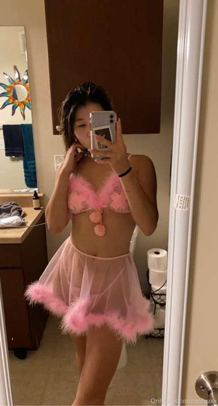 Let me wear this for you 😘😘😏😏