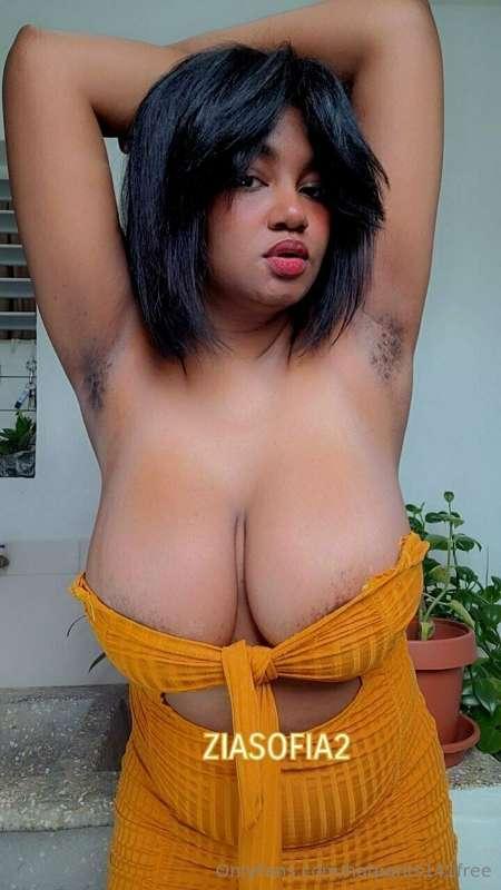 Sexy nudist💋
I love to fuck my hairy pussy🌿 and show you my ..