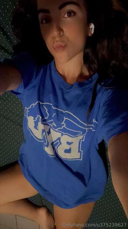 Can I get your cock hard? 😈 hey babe get to know me here is ..