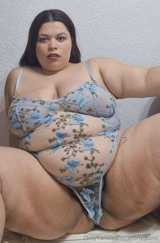 Este body azul de mariposas me encanta ¿te gusta como queda?..