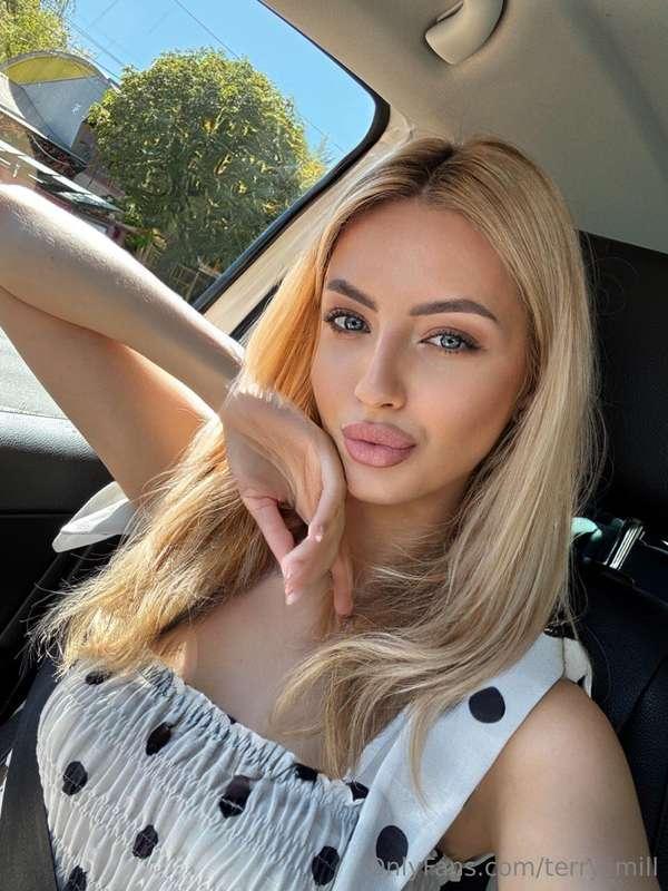 Polka dot dresses began to gain popularity in the mid-20th c..