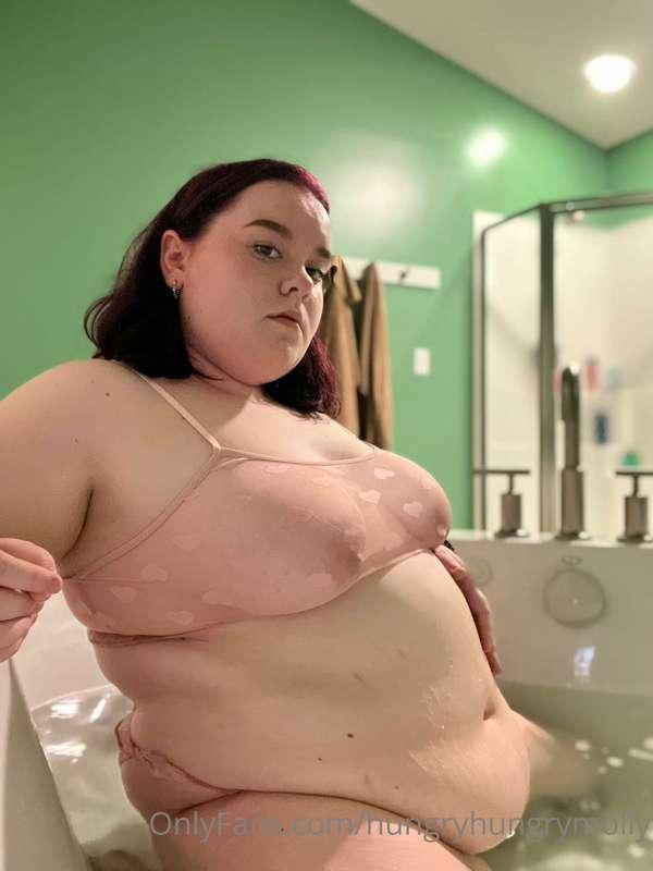 hungryhungrymolly image #5