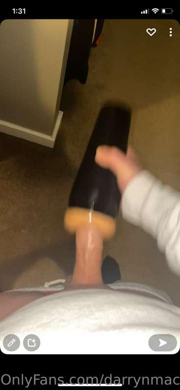 Watch me play with my fleshlight and cum 💦🍆😘