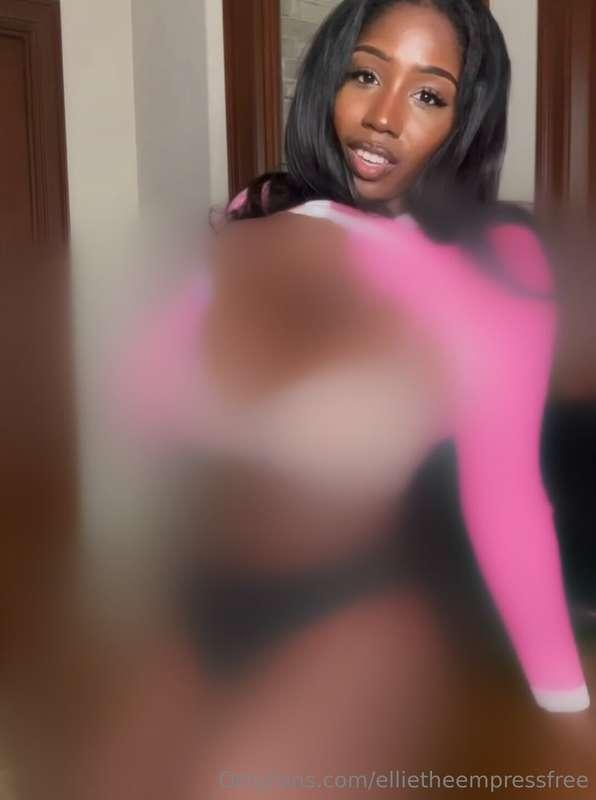 I love doing these strip teases for you daddy. We can start ..