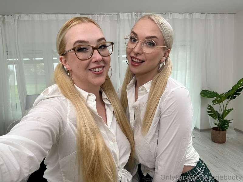 Lesbian School girls / Anal Girl On Girl with @vera_jarw 💕💗 ..