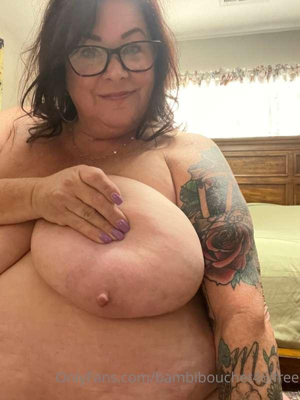 Happy HUMP DAY big DADDY!!!Let’s get Bizzzzy!!!!
Be Sexy!!!