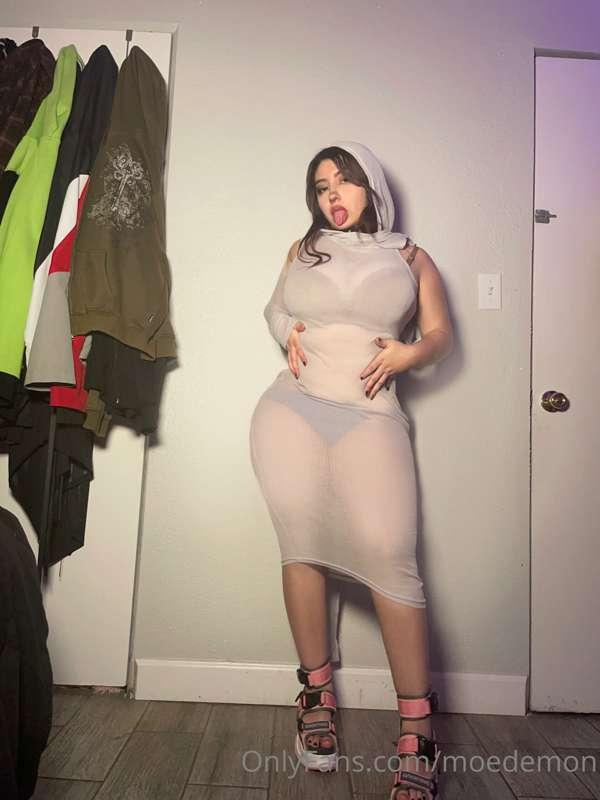 Wanted to go out in this dress but it’s soo see through 😳