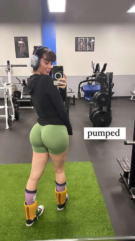 pumped my booty up for you at the gym 😊