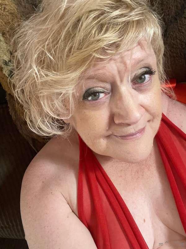 mature4boytoy image #0
