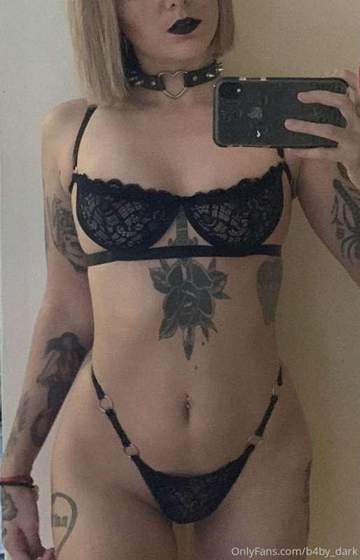 Tell me what would you do to me 🙈🕷🕸