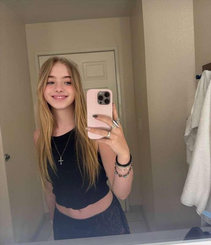 My college bestie @kaylenlane just dropped her new OF and I ..