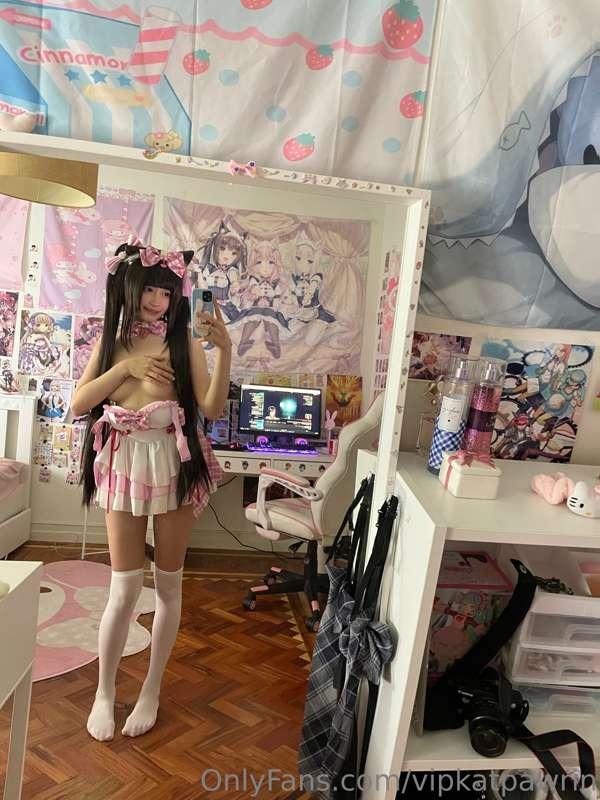 do u want a solo video in this cosplay? 🤍🎀