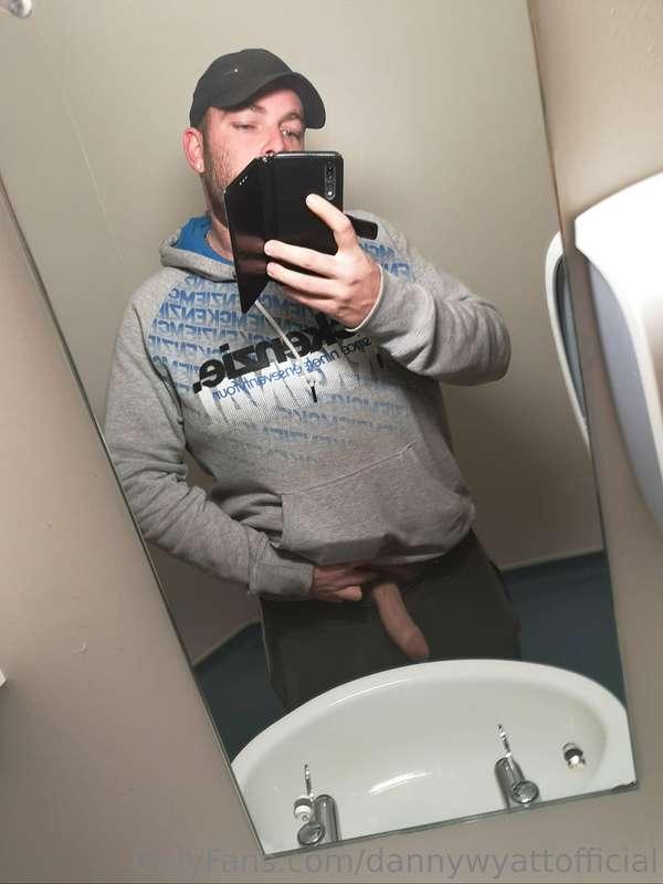 dannywyattofficial image #3